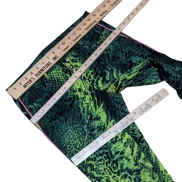 Elie Tahari green black snake reptile crocodile print cropped pants business 6US - Picture 4 of 11